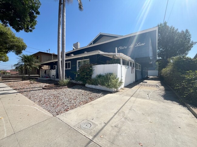 Building Photo - 12128 Ramona Ave