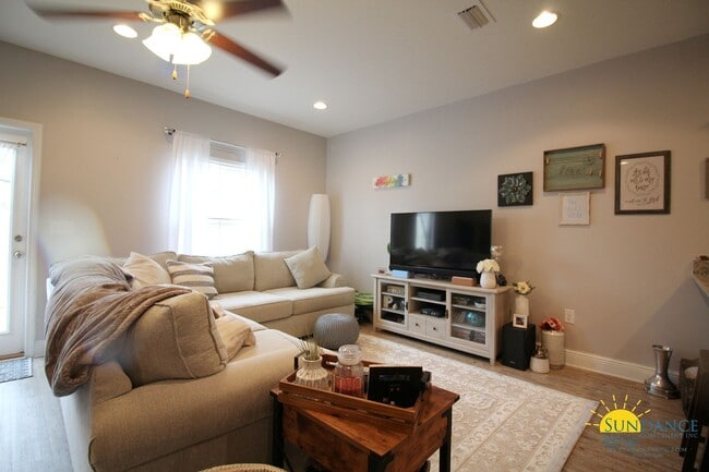 Building Photo - 2057 Wilsons Plover Cir