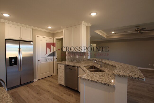 Foto del edificio - Beautiful 3 Bedroom 2 Bathroom Townhouse in South Tyler!