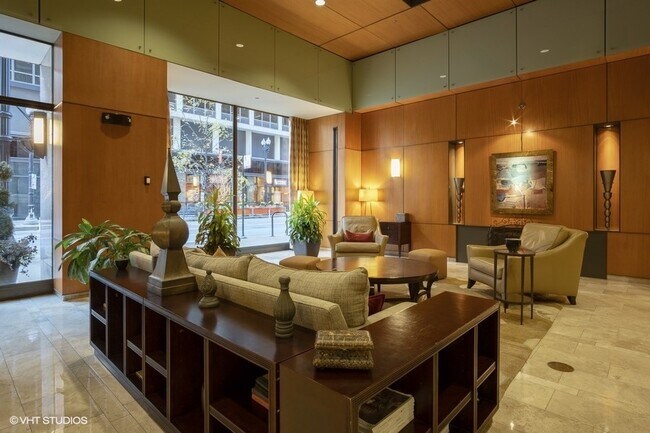 Foto del edificio - 208 W Washington St