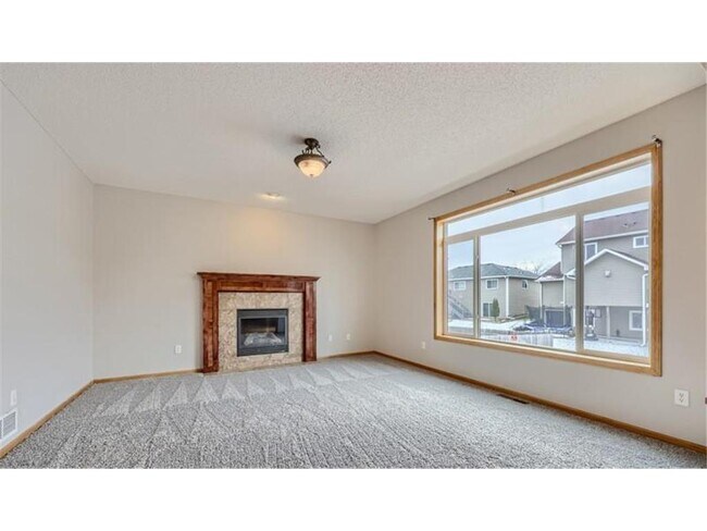 Foto del edificio - 7662 147 Ln NW