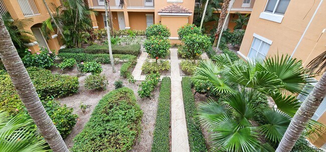 Foto del edificio - 1 bedroom condo in a resort like community