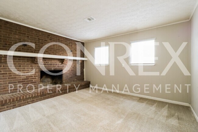 Building Photo - Welcome Home to This Beauty