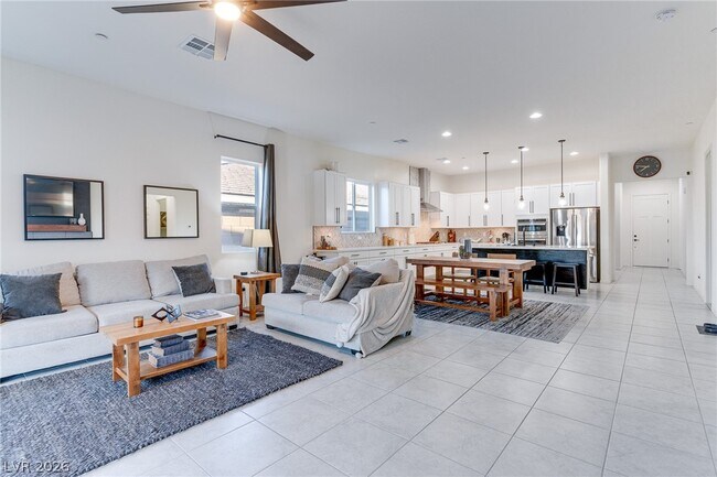 Foto del edificio - 332 Alto Avec Ln