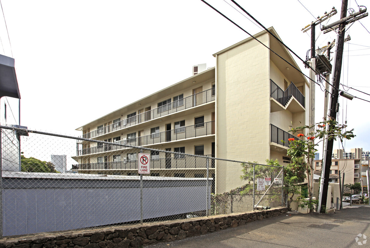 Building Photo - Nanihala