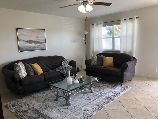 Building Photo - 148 Tuscany Ln