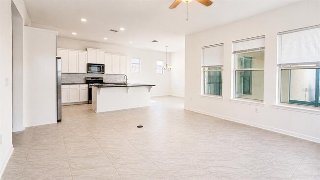 Foto del edificio - 17077 Harbor Oak Pkwy