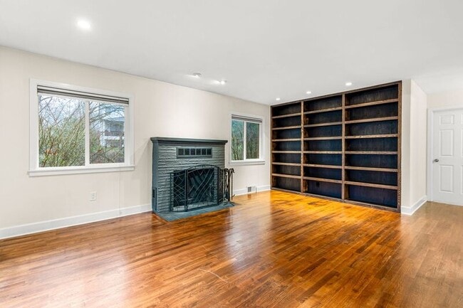 Foto del edificio - 9702 SW Brookside Dr