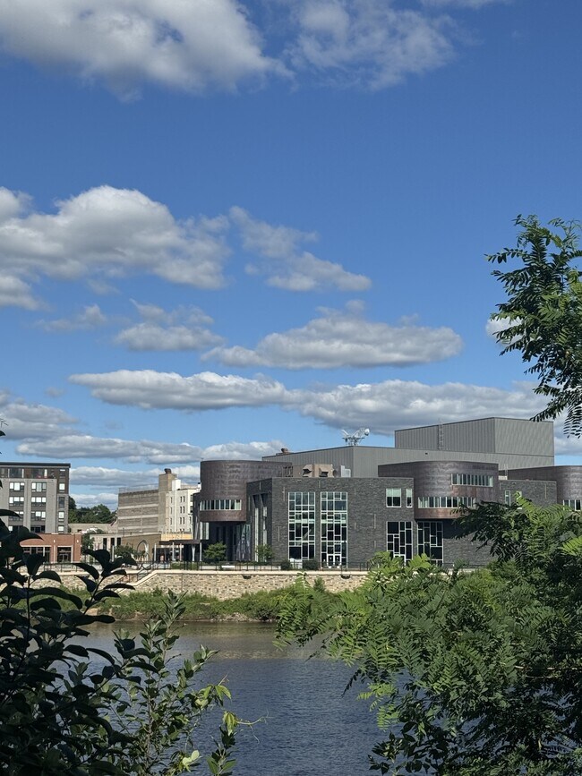 Foto del edificio - 1004 1st Ave