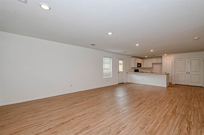 Building Photo - 5027 Hurston Pk Trl