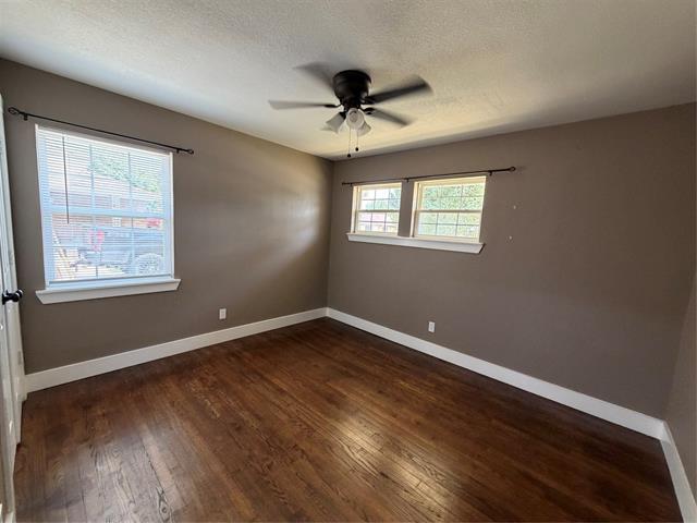 Foto del edificio - 7825 Dugan St