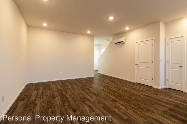 Building Photo - 3 br, 2.5 bath House - 13722 NE 67th Way