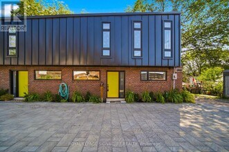 Building Photo - 389 R Leslie St