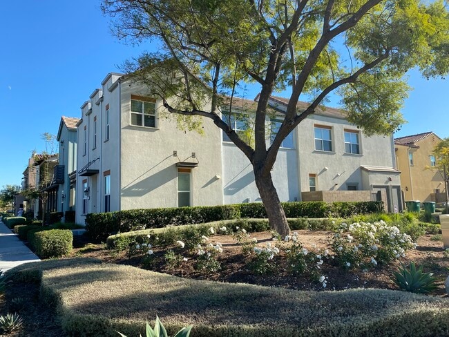 Building Photo - 112 Menkar