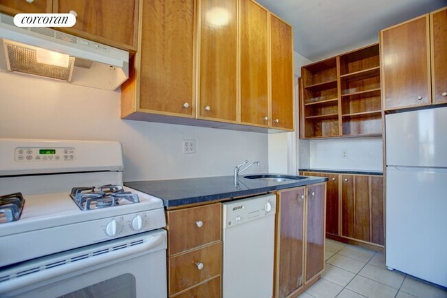 Foto del edificio - 785 W End Ave