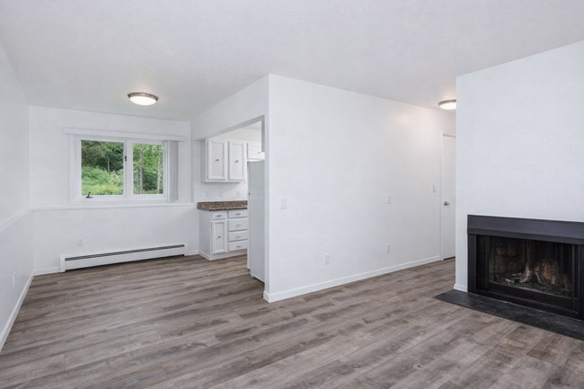 Building Photo - 2021 Farmer Pl