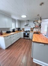 Building Photo - 15 Essex St