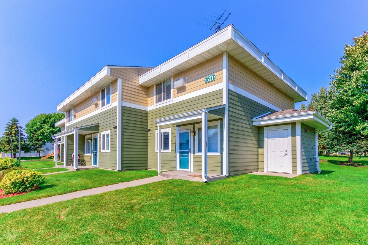 Foto principal - School Square Apartments and Townhomes
