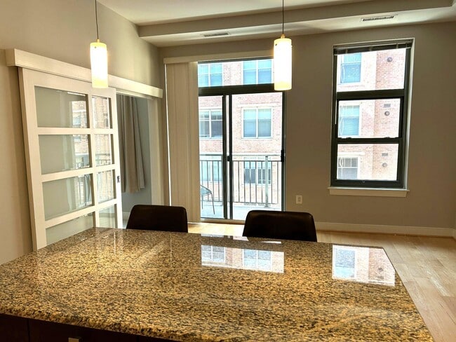 Foto del edificio - 2425 L St NW