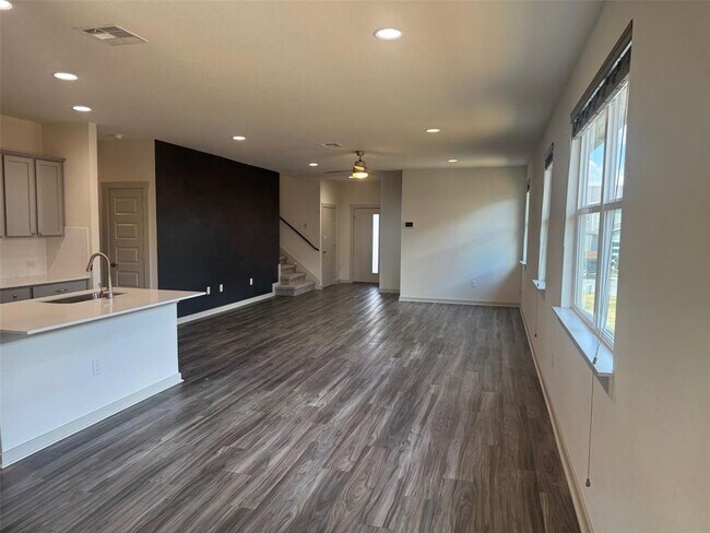 Foto del edificio - 7809 Linnie Ln