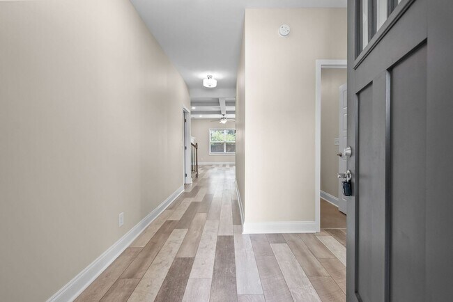 Foto del edificio - Pet Friendly Three Bedroom with Bonus!