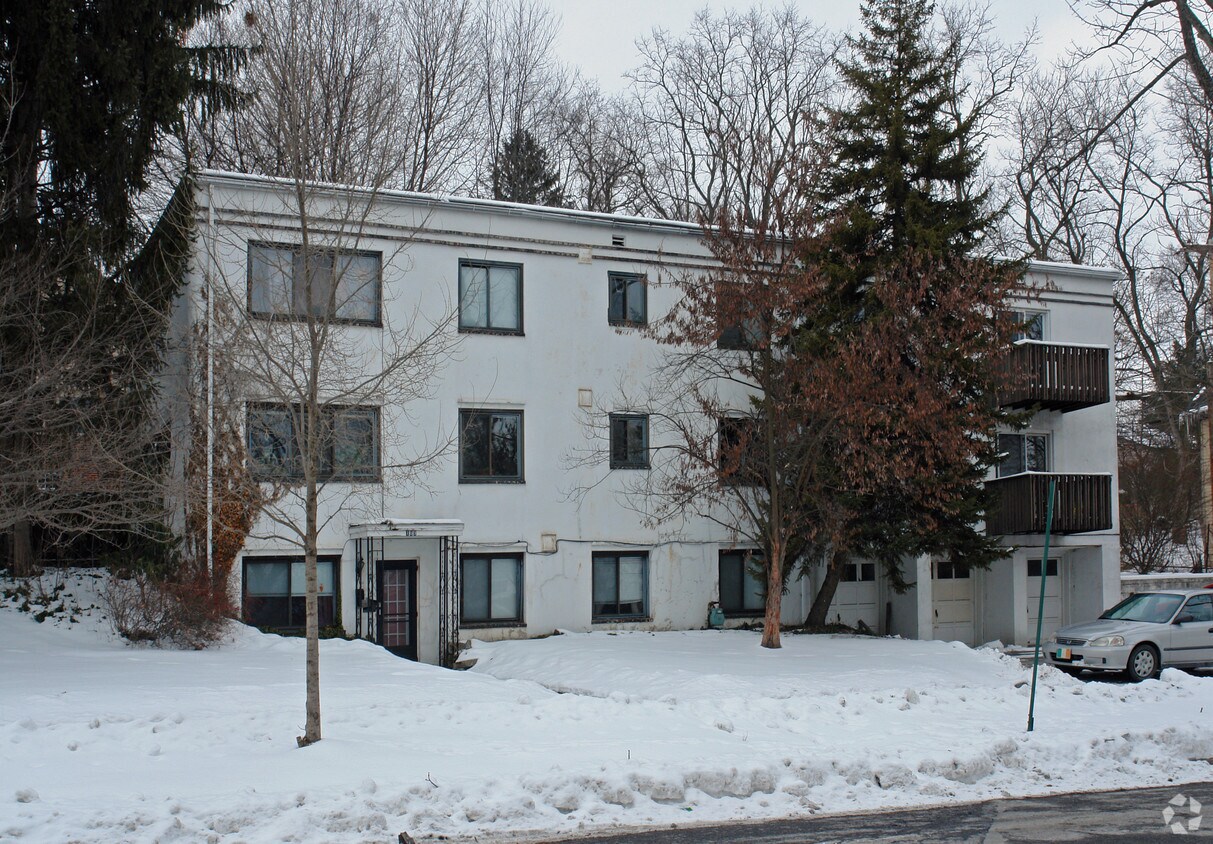 Foto principal - 169 W Prospect Ave
