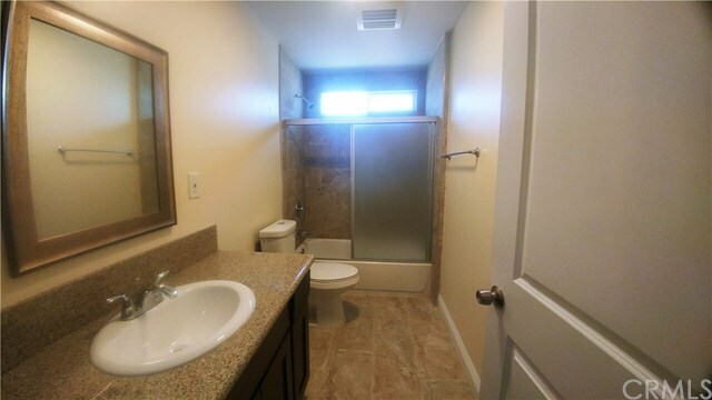 Foto del edificio - 1126 E 87th Pl