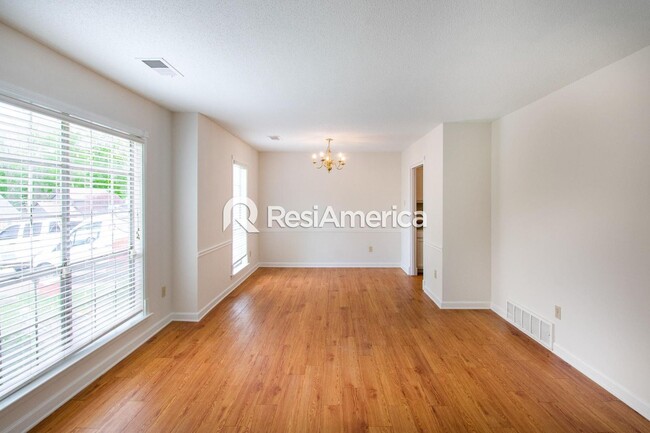 Building Photo - 4 br, 2 bath House - 4943 Autumnwood Dr