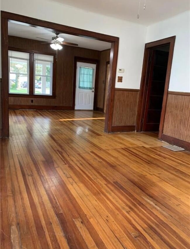 Foto del edificio - 307 Polk Ave