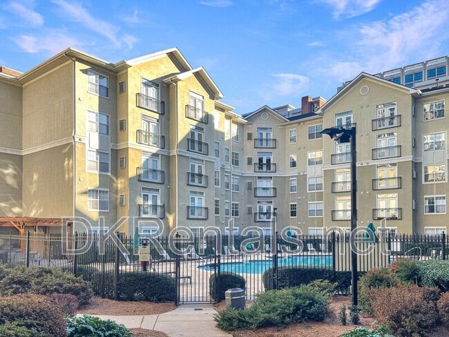 Photo - 800 Peachtree St NE House