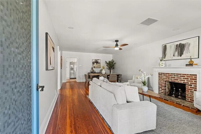 Building Photo - Seminole Heights updated bungalow