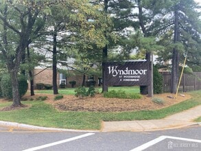 Building Photo - 1307 Cricket Ln