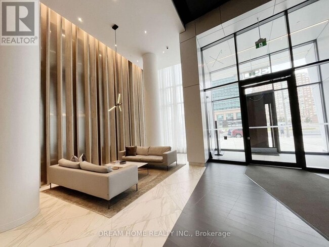 Photo du bâtiment - 3900 Confederation Pkwy