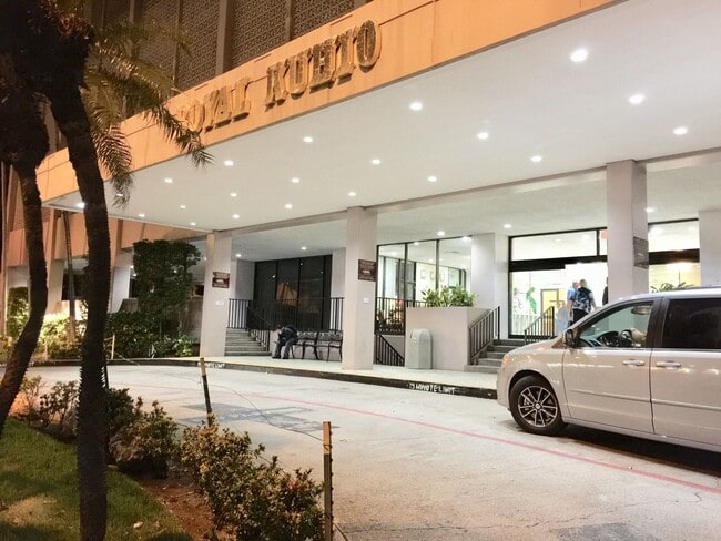 Foto del edificio - 2240 Kuhio Ave.