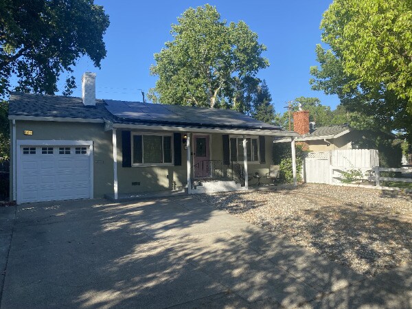 Foto principal - 106 Alameda Blvd