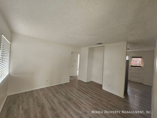 Building Photo - 3221 Storey Ave