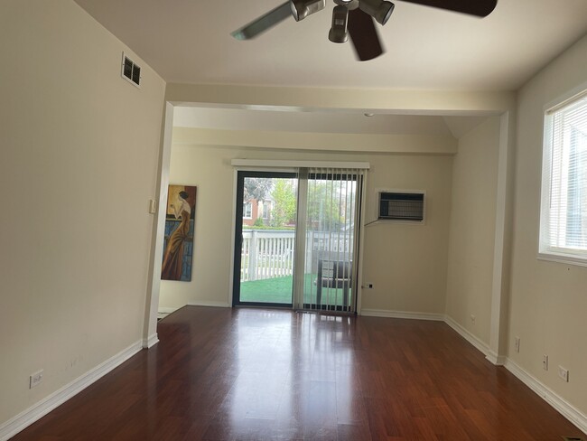 Foto del edificio - 3912 N Mozart St