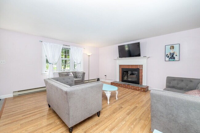 Foto del edificio - 11 Brandywine Ln