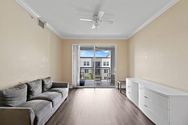 Foto del edificio - 1660 Renaissance Commons Blvd
