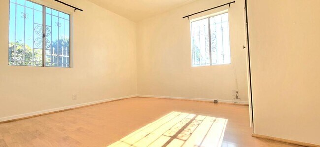 Building Photo - 4335 Elrovia Ave