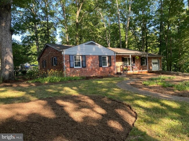 Building Photo - 112 Jay Rd