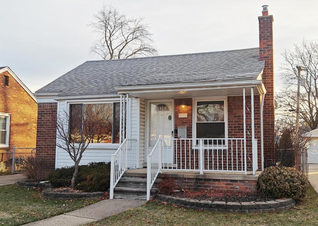 Foto principal - 3735 McKinley St