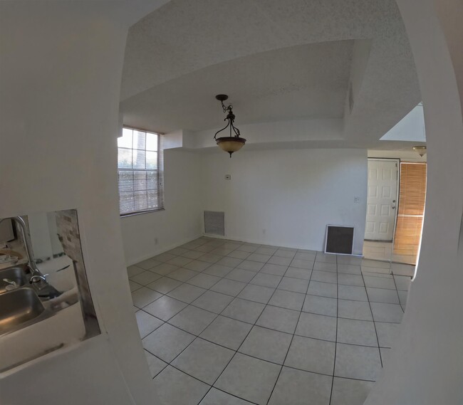 Building Photo - 7473 Champagne Pl