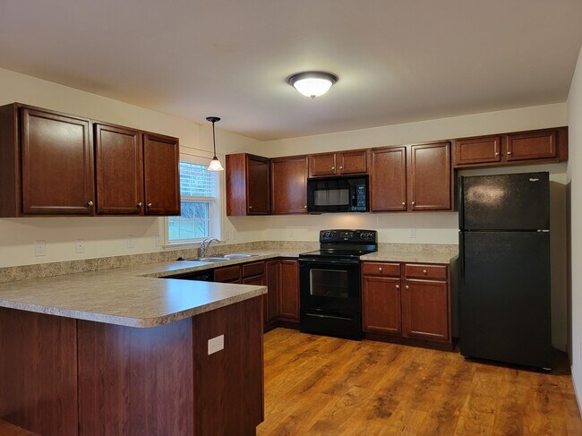 Foto del edificio - 647 Winding Ln