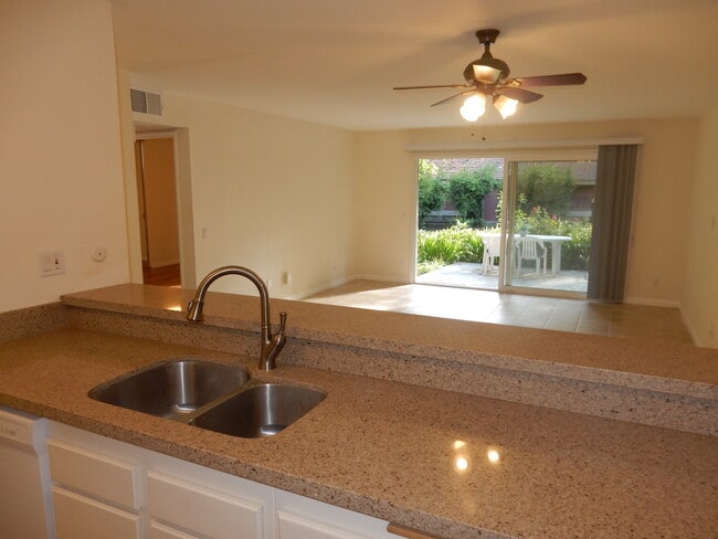 Building Photo - 7120 Carlson Cir