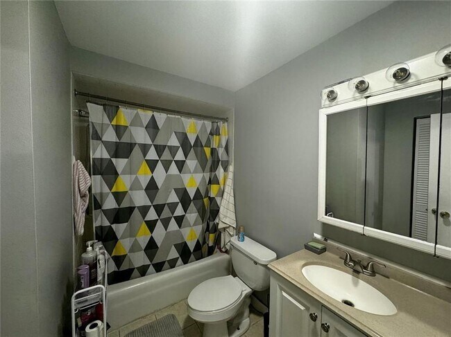 Foto del edificio - 300 Smithfield Rd