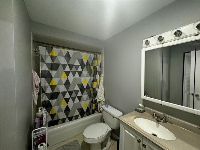 Building Photo - 300 Smithfield Rd