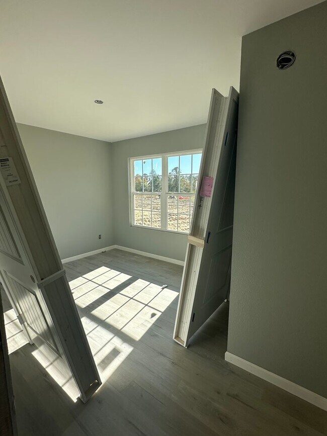 Foto del edificio - 3 Bed 2 Bath Brick Home - New Construction - Coming Soon