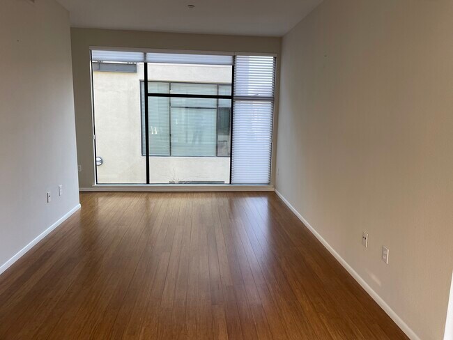 Building Photo - 101 City Limits Cir