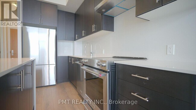 Building Photo - 8960 Jane St